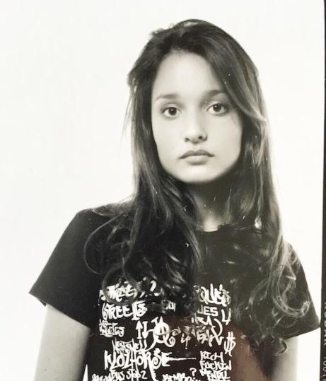 Chloe Bartoli in Black and White - The Hollywood Gossip