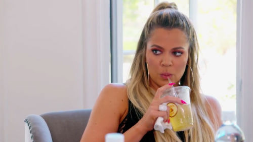 Khloe Sips