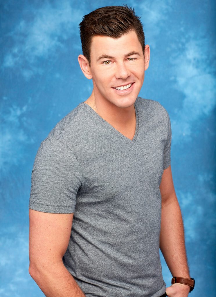 Lucas, 30