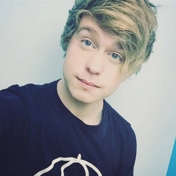 Austin Jones - The Hollywood Gossip