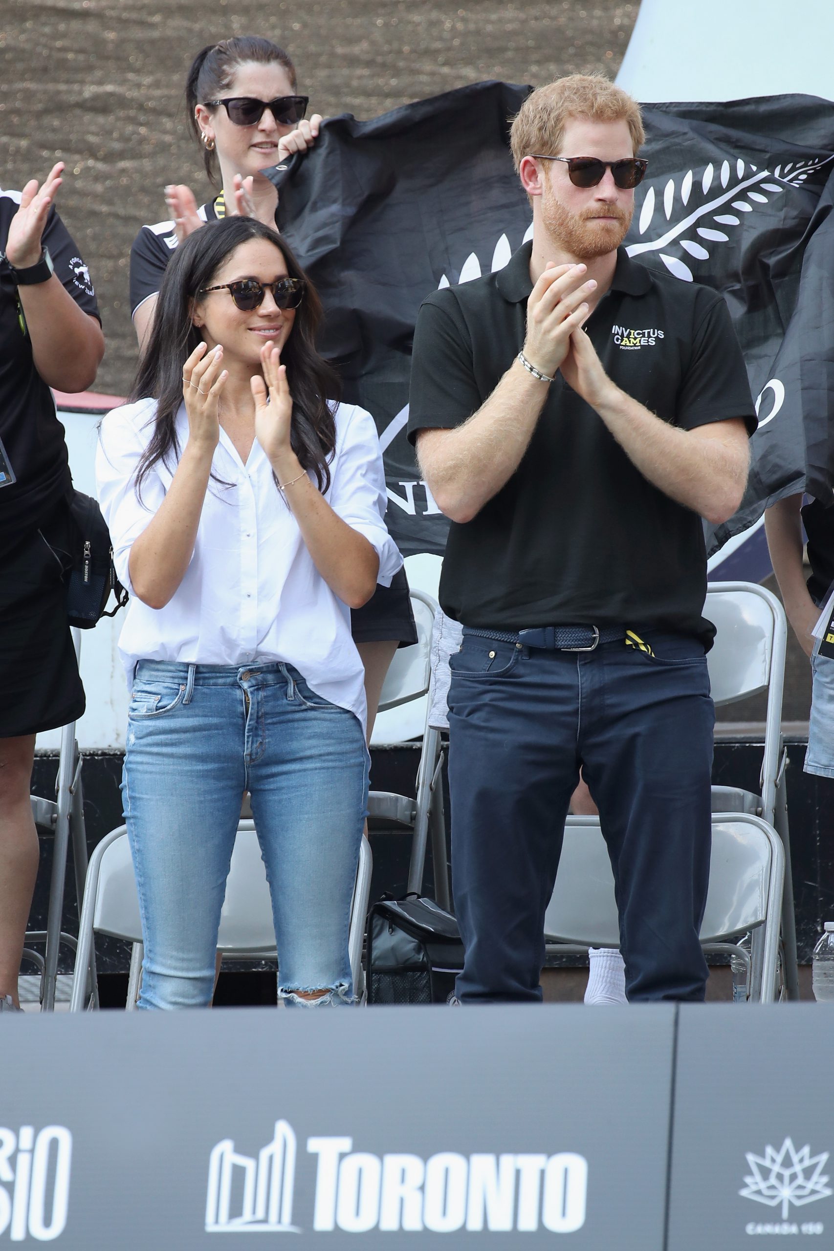 Harry and Meghan Applaud