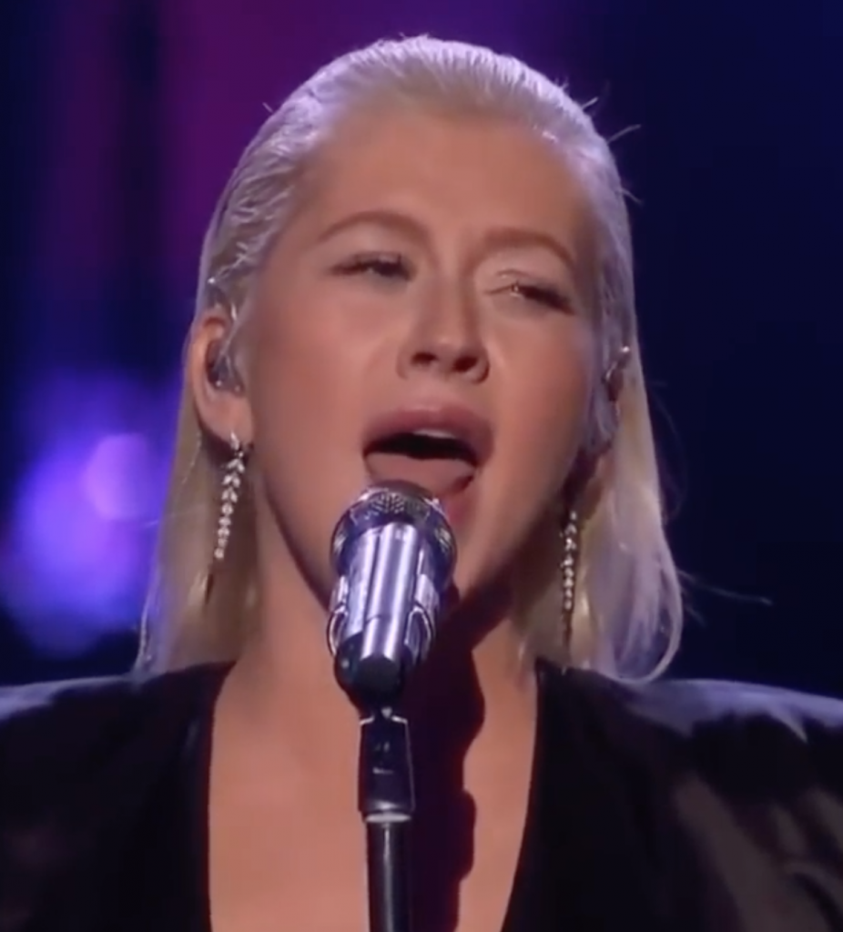 Christina Aguilera American Music Awards Performance