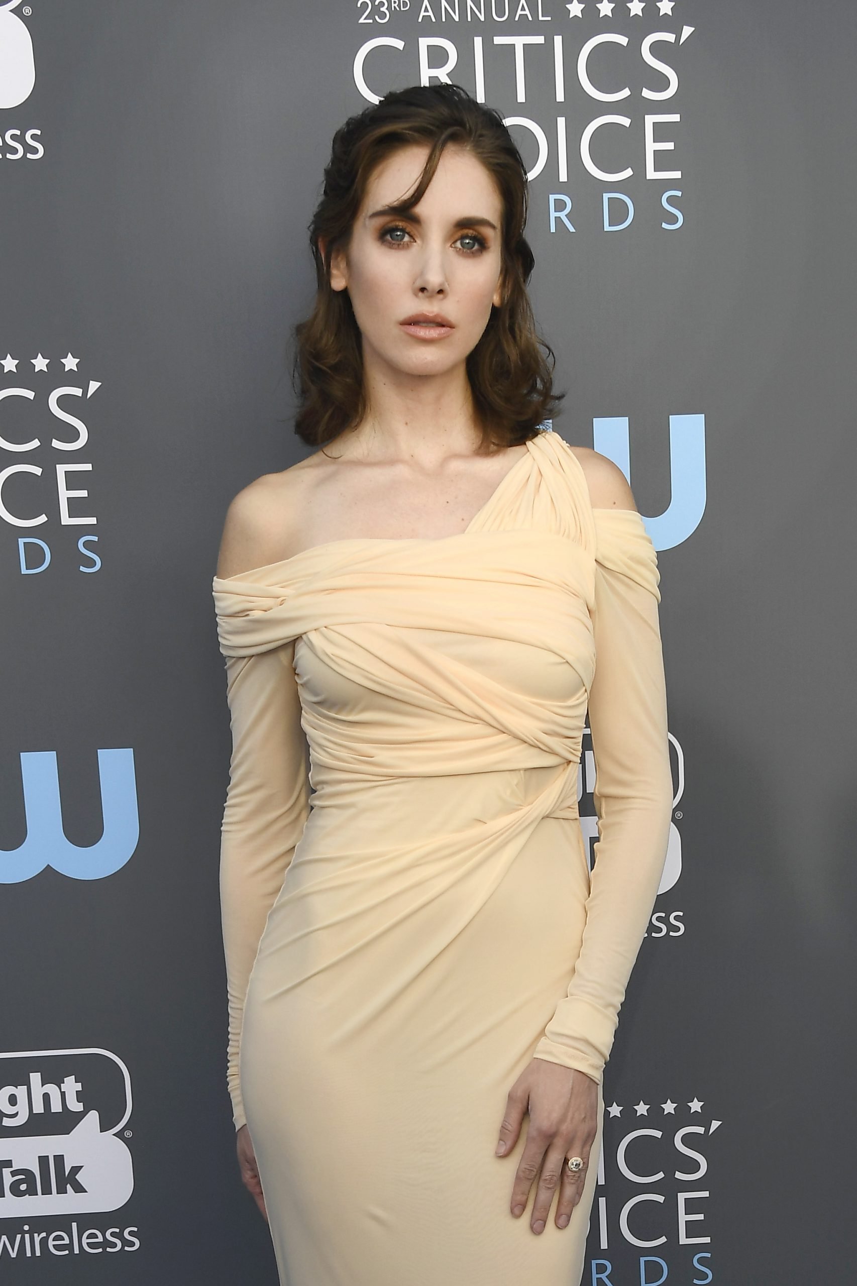 Alison Brie Looks Sad