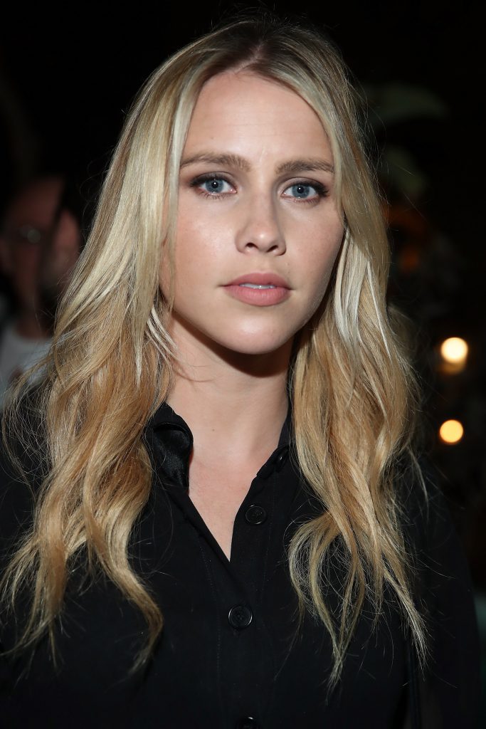 Holt, Claire