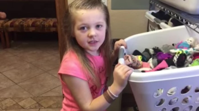 Jordyn Duggar Does Laundry
