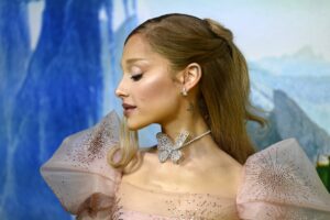 Ariana Grande wearing Glinda dress to Wicked premiere