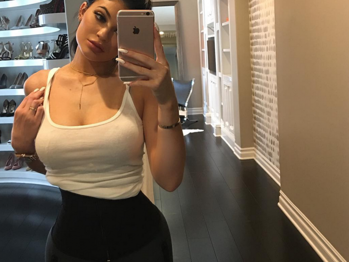 Kylie Jenner Waist Training The Hollywood Gossip