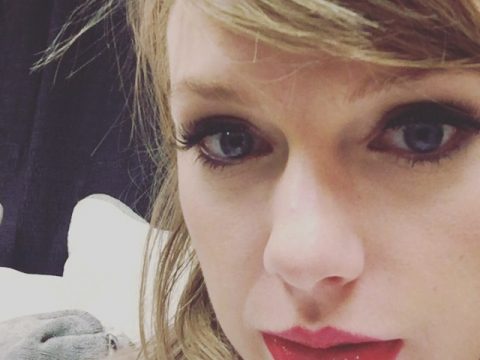 Taylor Swift: Naked, Unafraid During Fire Alarm Prank - The Hollywood