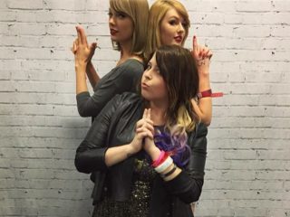 Taylor Swift Meets Taylor Swift Look-Alike: Who's Who?!? - The