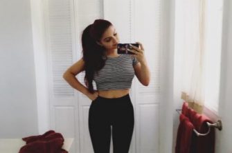 Ariel Winter Flaunts Giant Boobs, Tiny Waist on Instagram - The