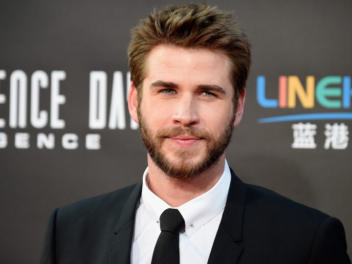 Liam Hemsworth Looks Cute