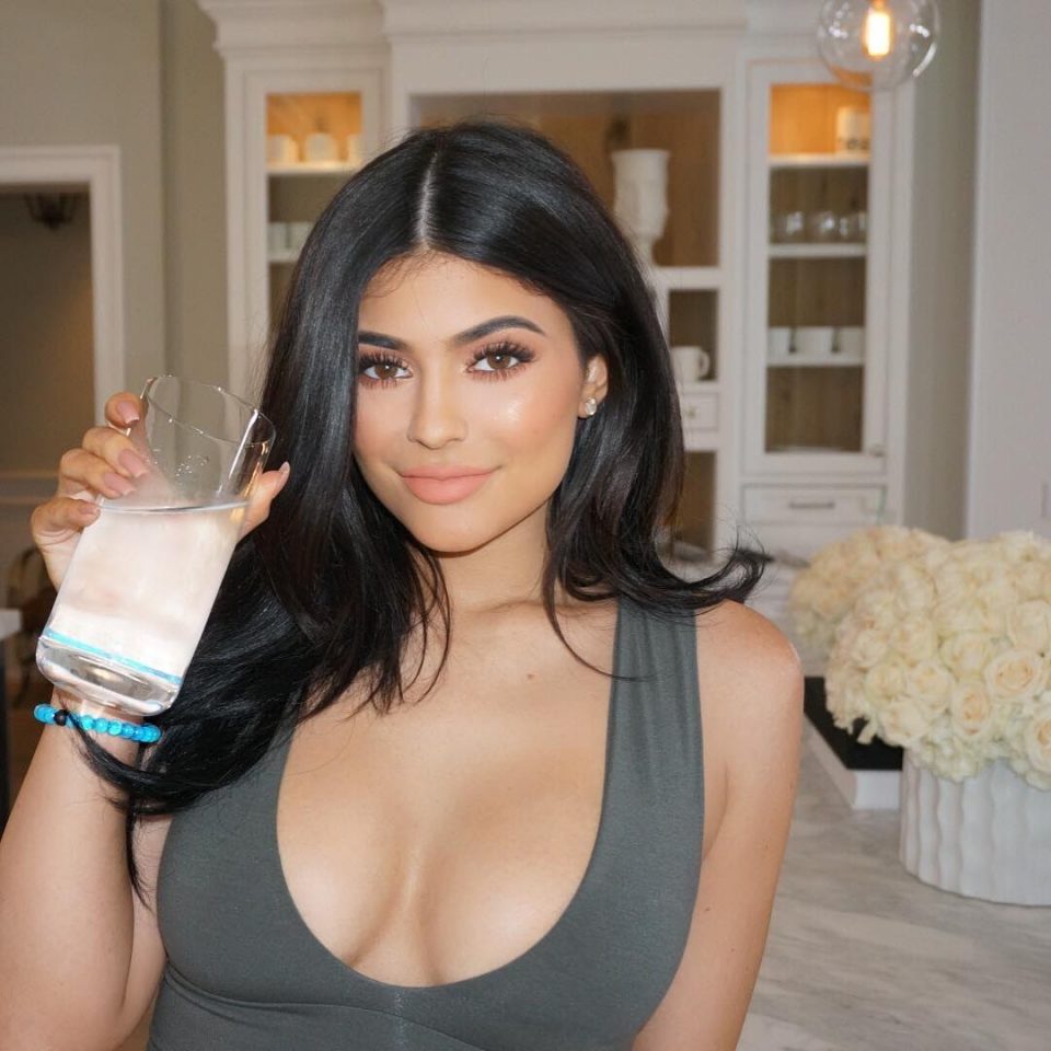 Kylie Jenner: Nude Photos to Be Released by Hackers?! - The Hollywood