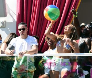Casper Smart Pouts Jennifer Lopez Happy Las Vegas