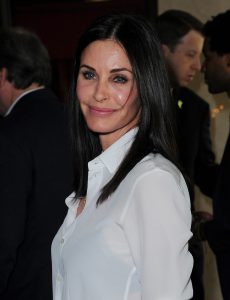Courteney Cox Pose