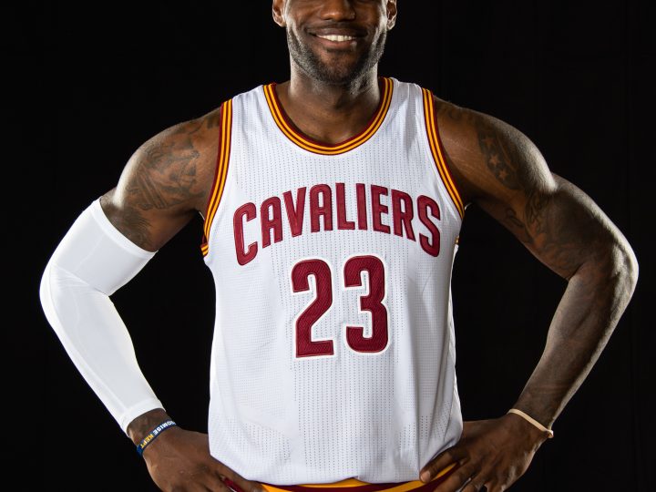 LeBron James: THIS is Why I’m Voting for Hillary Clinton
