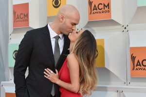 Mike Caussin Kisses Jana Kramer ACM Awards 2016