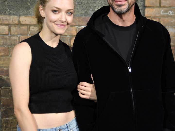 Amanda Seyfried and Thomas Sadoski