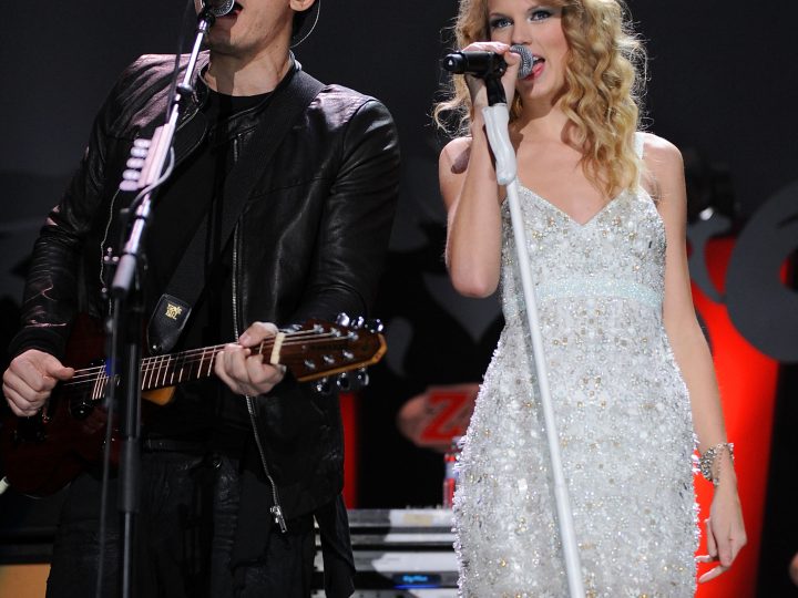Taylor Swift and John Mayer Performing Together Photo