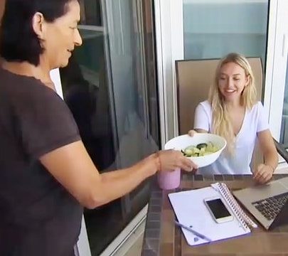 Corinne Olympios, Nanny