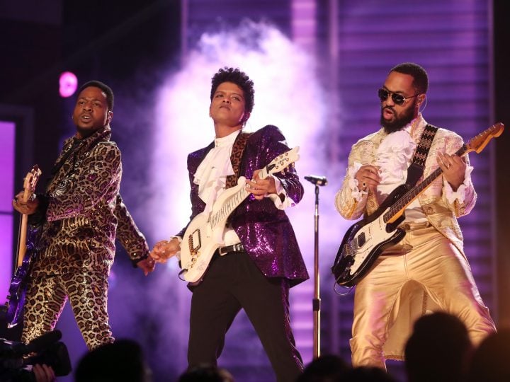 Bruno Mars Pays Moving Tribute to Prince at 2017 Grammys