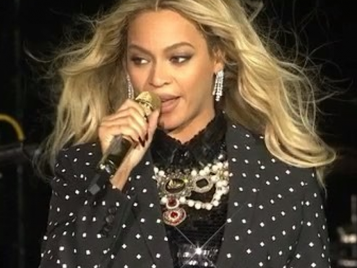 Beyonce: Look Away! I'm So Fat! - The Hollywood Gossip