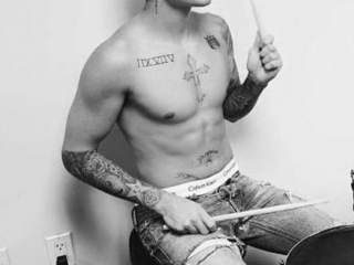 Tyler Blackburn: Naked on Instagram!!! - The Hollywood Gossip