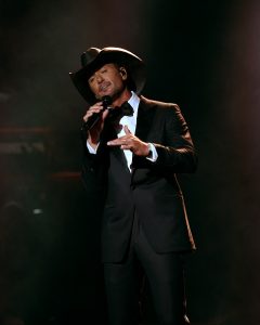 Tim McGraw Performs at 52nd CMAs