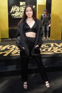 Noah Cyrus at 2017 MTV Awards