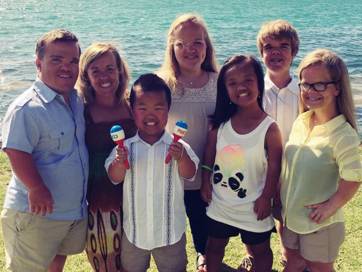 7 Little Johnstons Photo