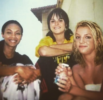 Zoe Saldana Gets Naked in Allure, Describes Self as "Androgynous" - The