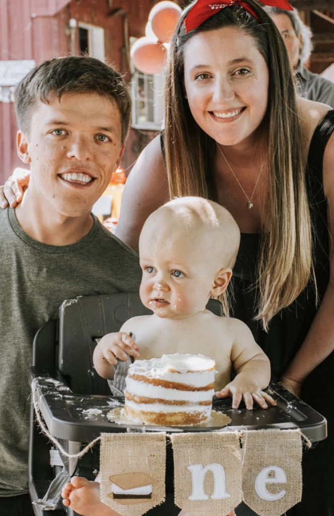 Tori Roloff to Zach Roloff Happy First Father's Day! The Hollywood