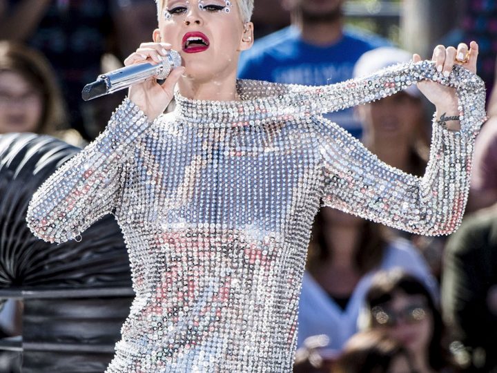 Katy Perry to Taylor Swift: I LOVE YOU!