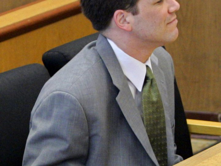 Scott Peterson in the Courtroom