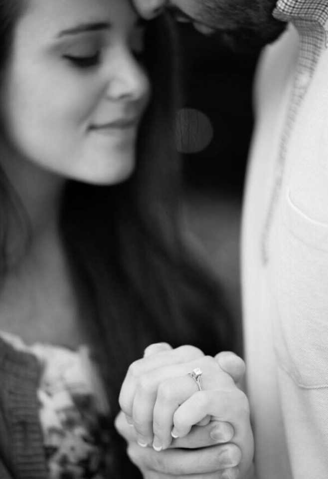 Jinger and Jeremy Engagement Ring Pic The Hollywood Gossip