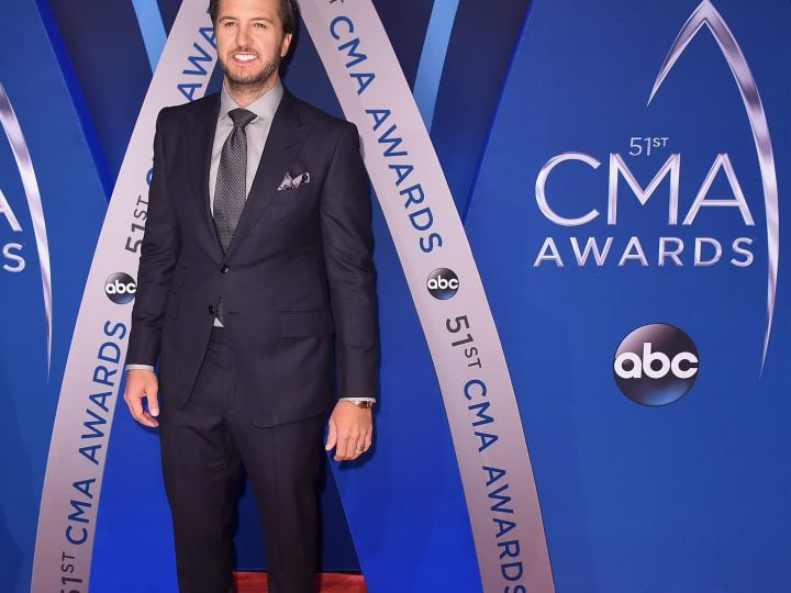 Luke Bryan at CMAs