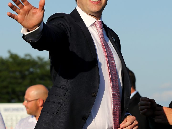 Eric Trump Waves