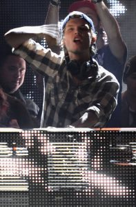 Avicii Does His Thing