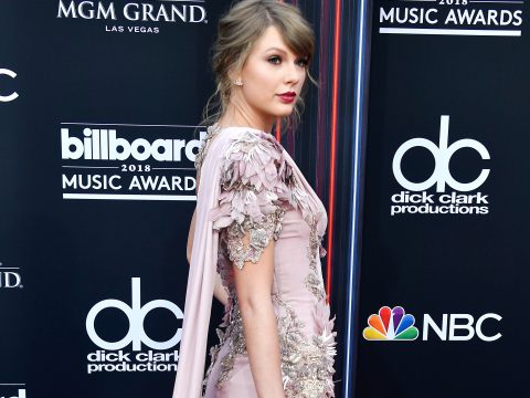 Billboard Music Awards: ALL the Red Carpet Fashion!