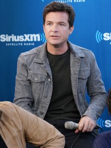 Jason Bateman Sits
