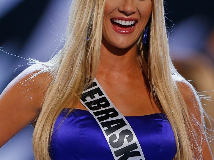 Sarah Rose Summers Picture