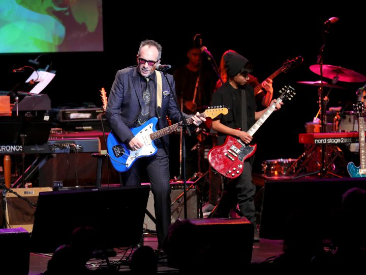 Elvis Costello Photo