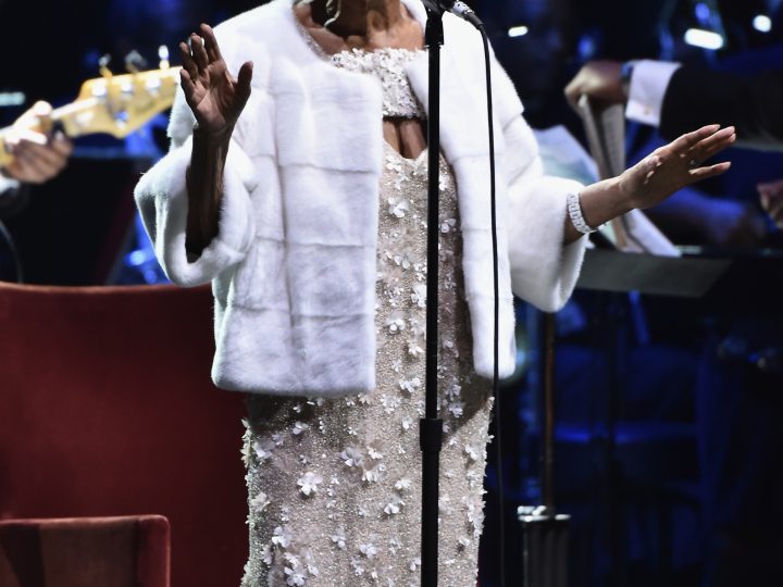 Aretha Franklin: Gravely Ill from Cancer, On Death Bed