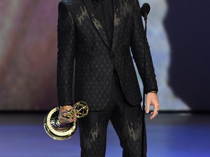 Darren Criss Accepts Emmy Award