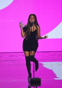 Ariana Grande Photo