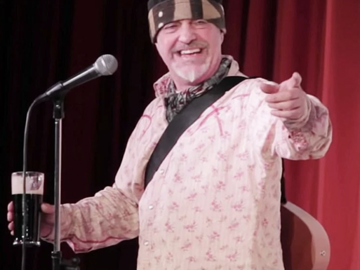 Ian Cognito, British Comedian, Dies On Stage