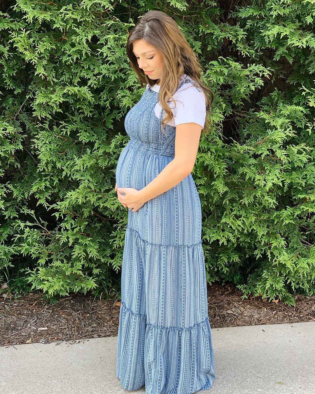 Lauren Duggar GLOWS In New Baby Bump Pic The Hollywood Gossip