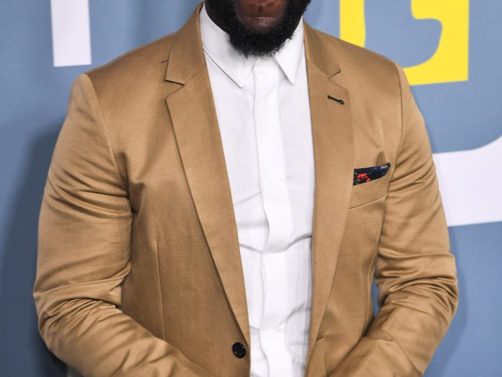 Kevin Hart Makes Triumphant Appearance at People’s Choice Awards Following …