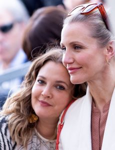Drew Barrymore Cozies Up to Cameron Diaz