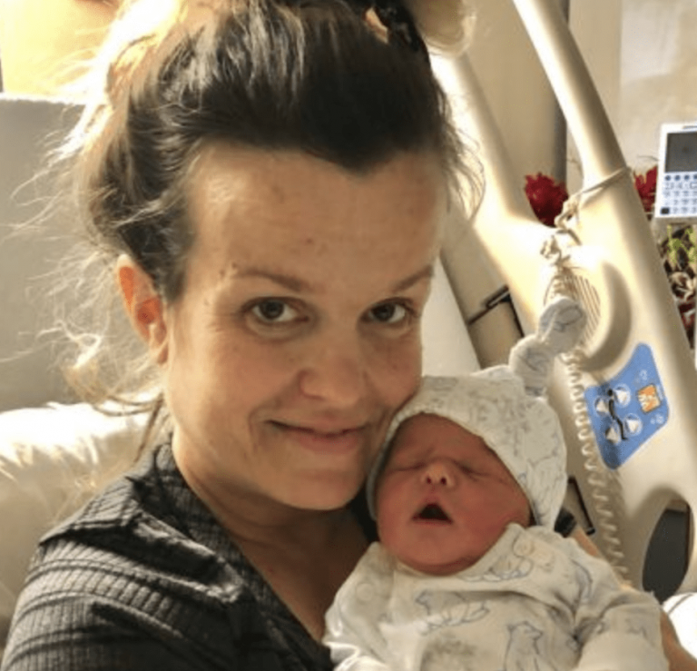 Terra Jole Gives Birth! See the Precious Baby Photos! The Hollywood(02)