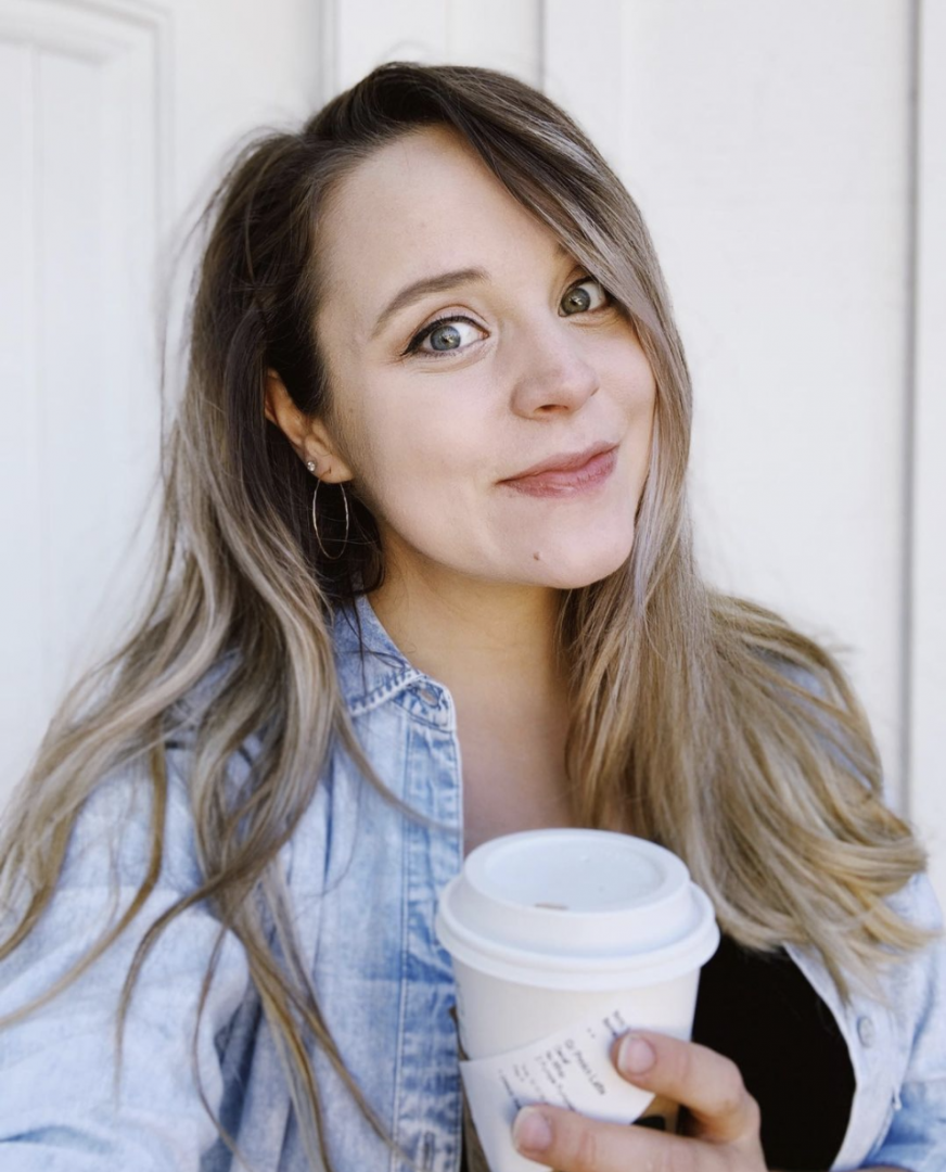 Jinger Duggar Drinks Coffee While Pregnant! The Hollywood Gossip